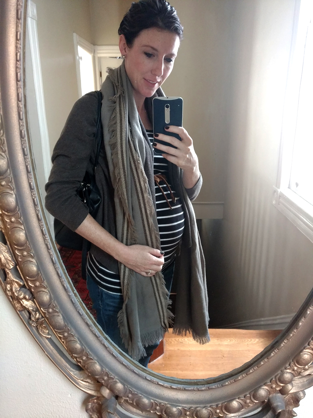 Maternity outfit ideas for 5 months pregnant