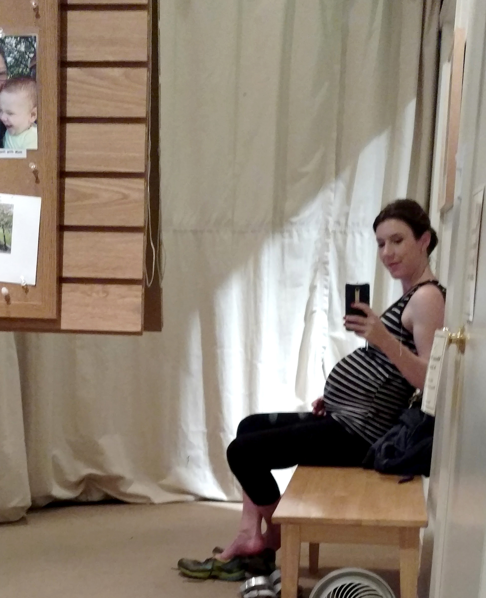 What to wear to prenatal yoga