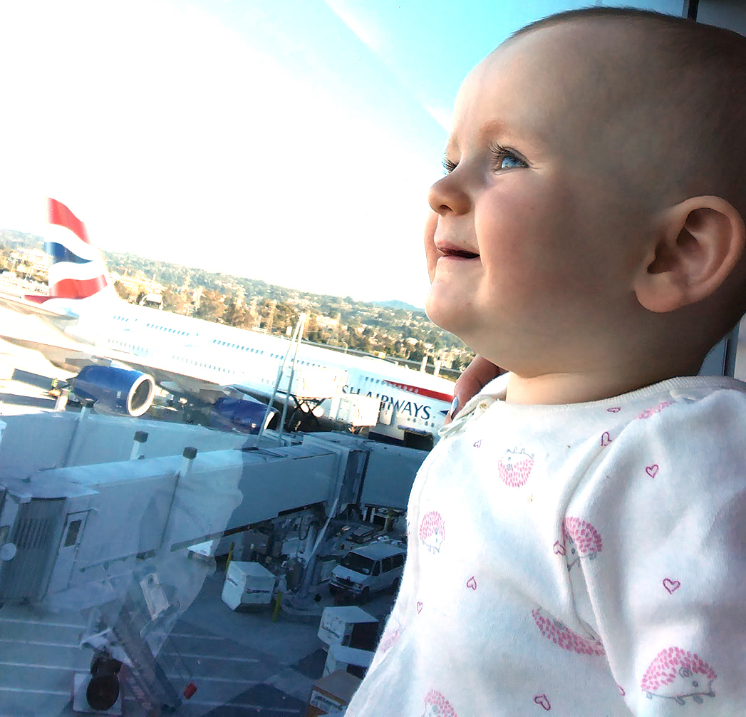 Easy and hard things when flying to London with a 9 month old baby on your own